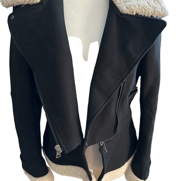 ❄️ BCBG Faux Fur Lined Jacket polyester, wool and cotton Black Med - Picture 4 of 15